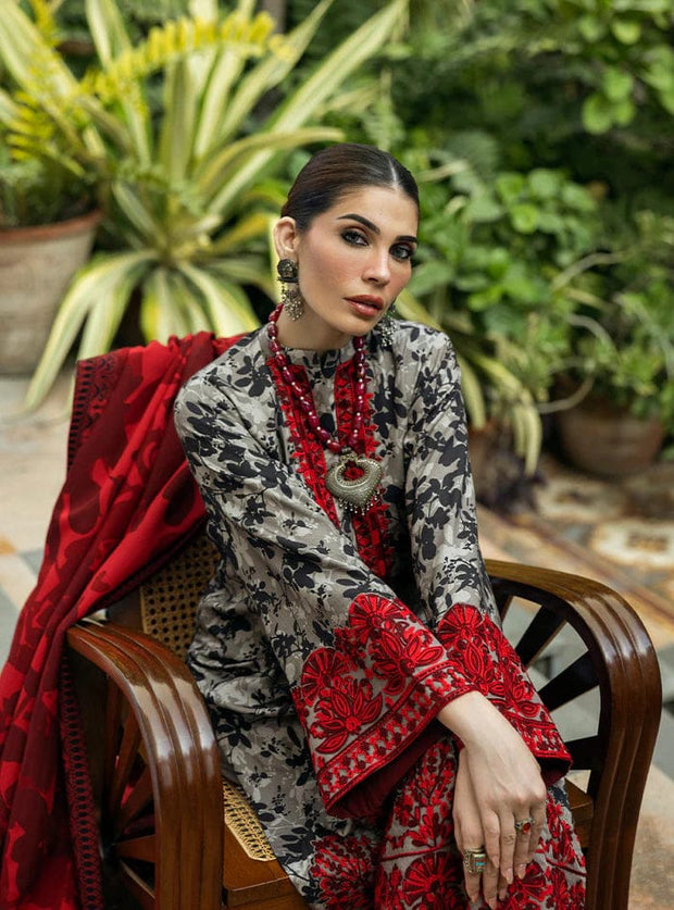 ZAINAB CHOTTANI EMBROIDERED LUXURY COLLECTION