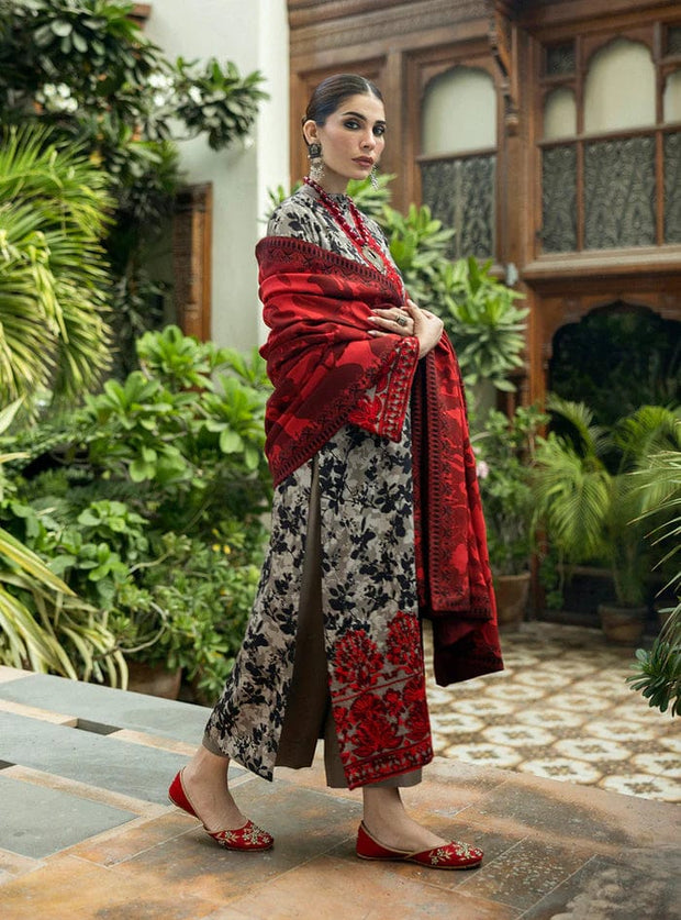 ZAINAB CHOTTANI EMBROIDERED LUXURY COLLECTION