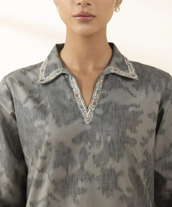 SAPPHIRE PRINTED LAWN 2 PIECE SUIT