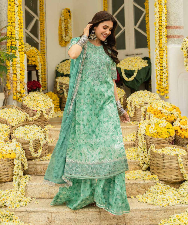 3 Piece - Embroidered Lawn Suit